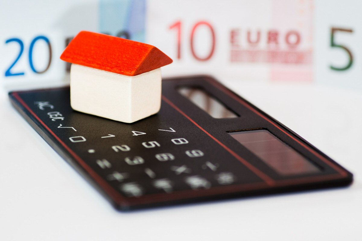 Staying in Control of the Finances in Your Home